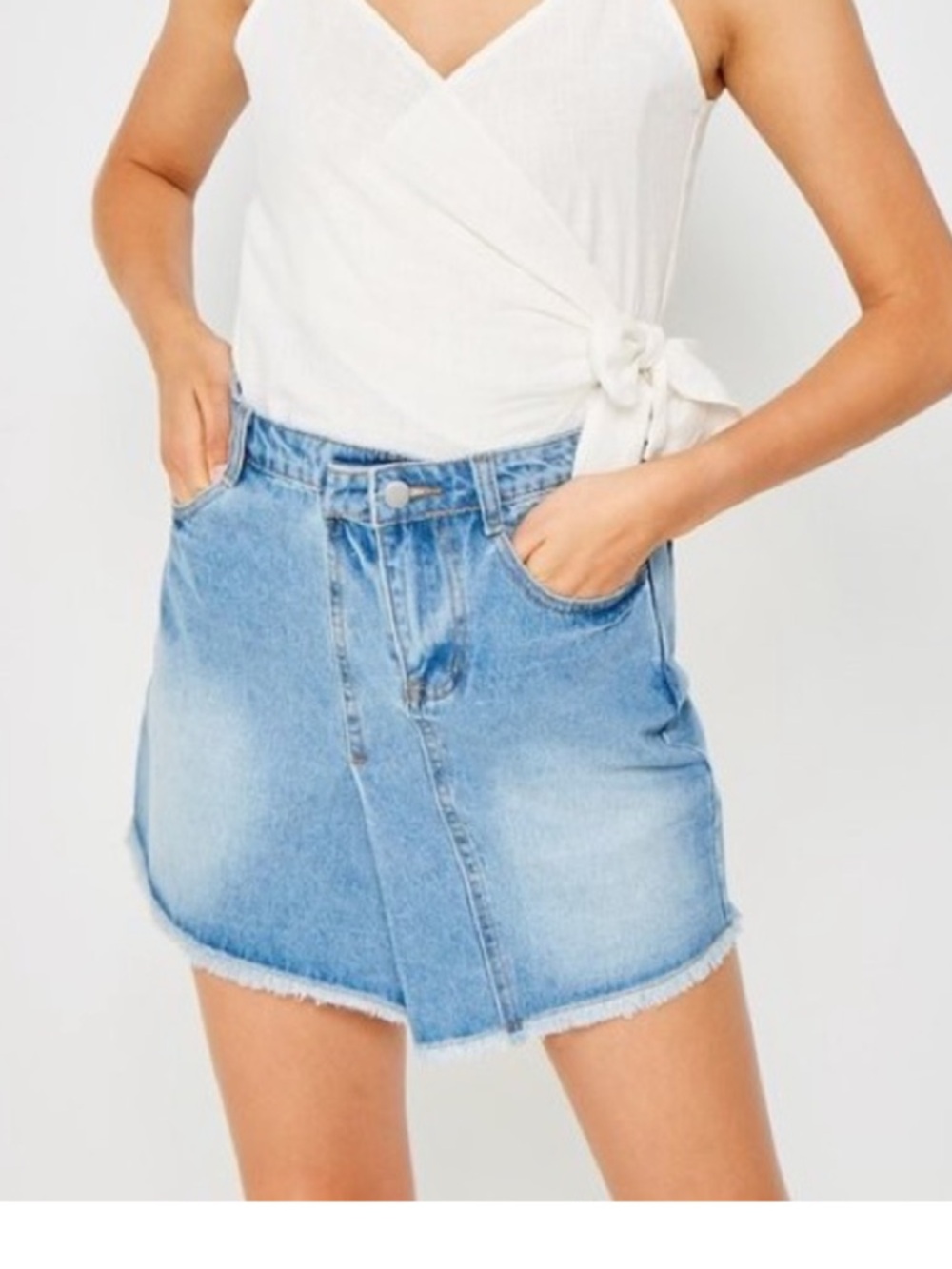 NWT Hayden Los Angeles asymmetrical Denim Mini Skirt Frayed Raw Hem Size Medium